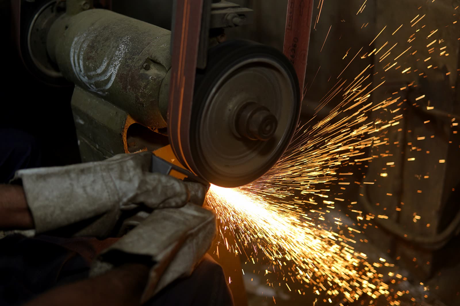 Fettling and finishing at our foundry